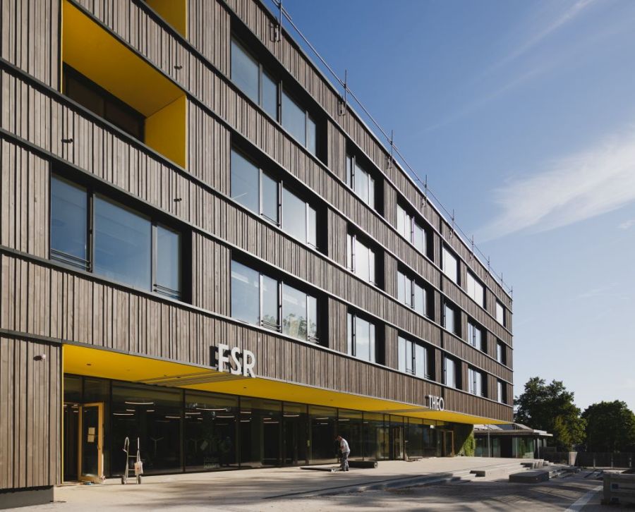 Frontansicht Schule