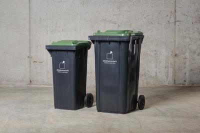 Je eine Biotonne mit 120 Litern und 240 Litern Volumen