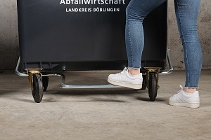 Ein Container mit einem Öffnungsmechanismus als Sonderausstattung