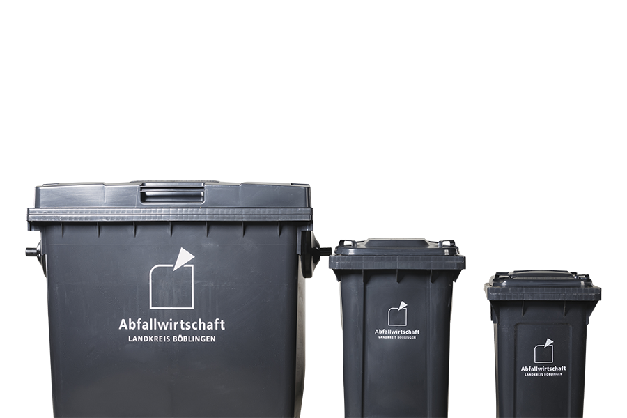 Drei Restmüllbehälter in unterschiedlichen Größen