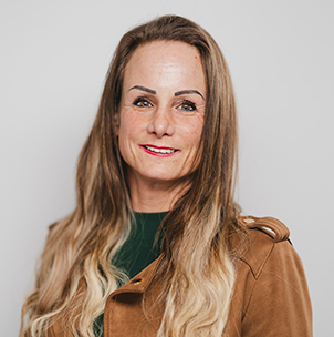 Porträtfoto von Denise Sindlinger