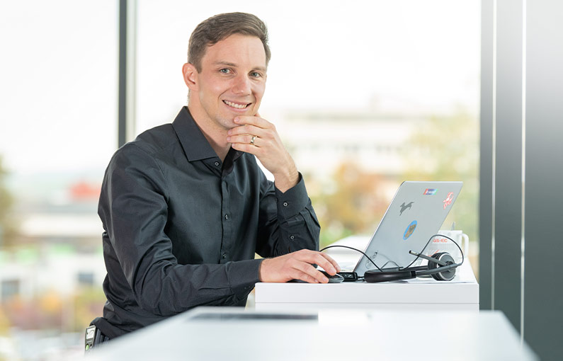 mehr zu Sascha, der von Beruf Wirtschaftsinformatiker ist