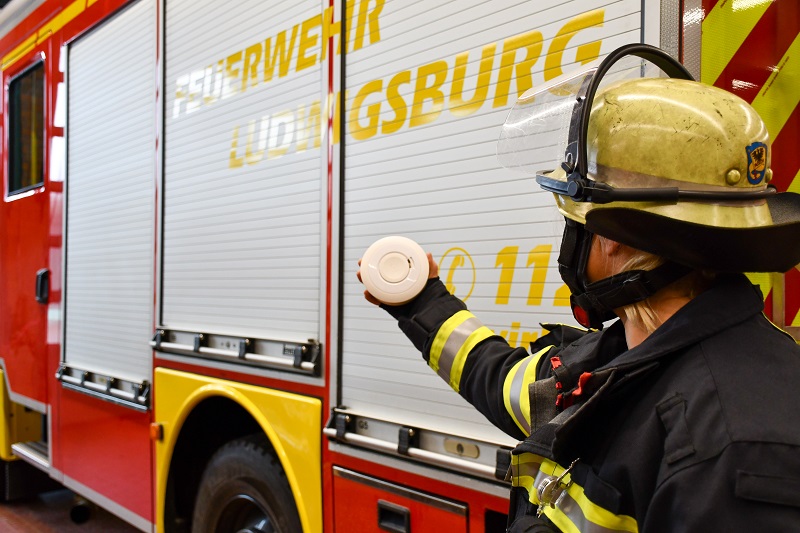 Rauchmeldertag - Feuerwehr zeigt Rauchmelder