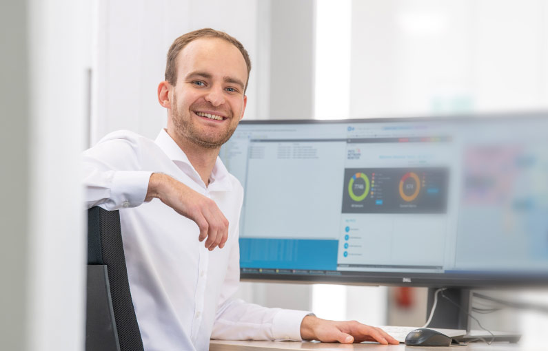 mehr zu Sebastian, der von Beruf Informatiker ist