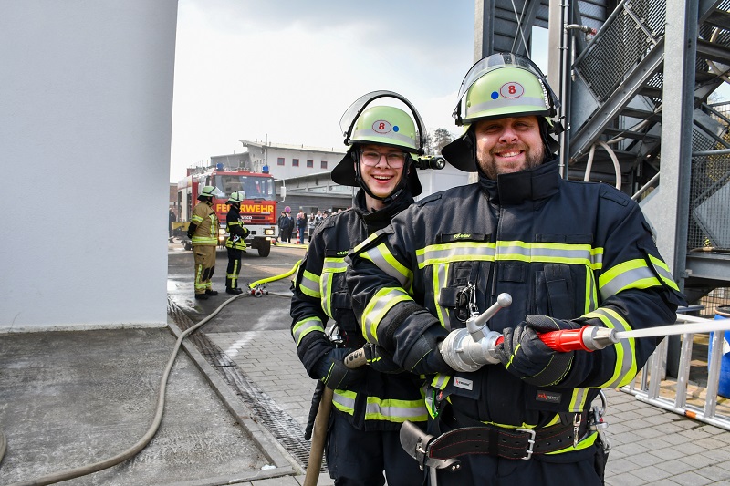 Grundausbildung bei der Feuerwehr Handhabung Schlauch