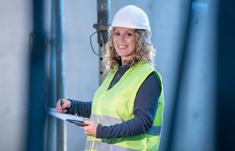 mehr zu Katrin, die von Beruf Brandschutzingenieurin ist