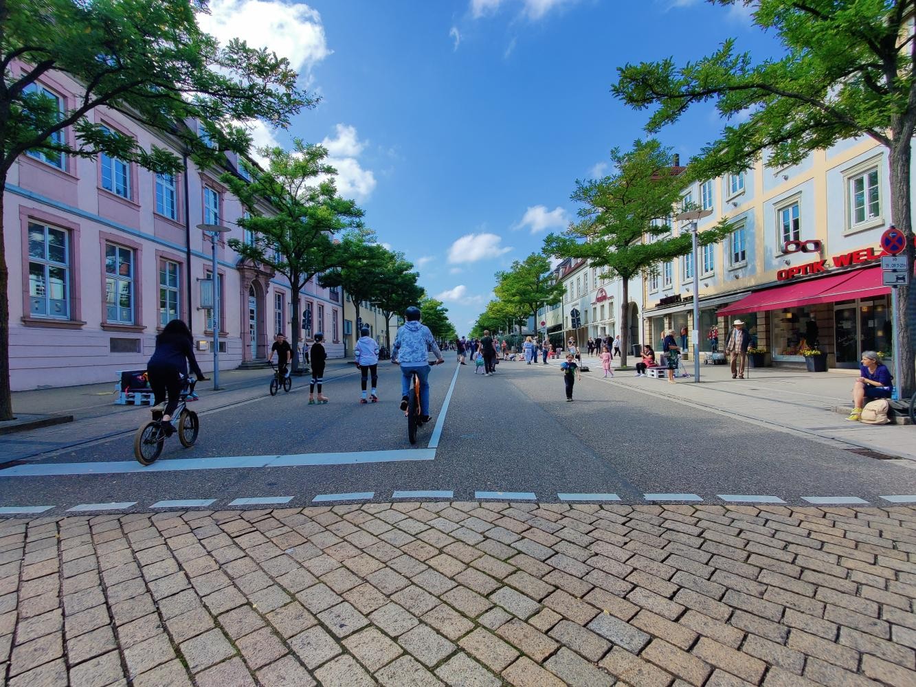Am 19. September war viel los auf der Wilhelmstraße – jedoch nicht auf Grund der Fahrzeuge, sondern der Menschen, die sich den Straßenraum erobert haben.