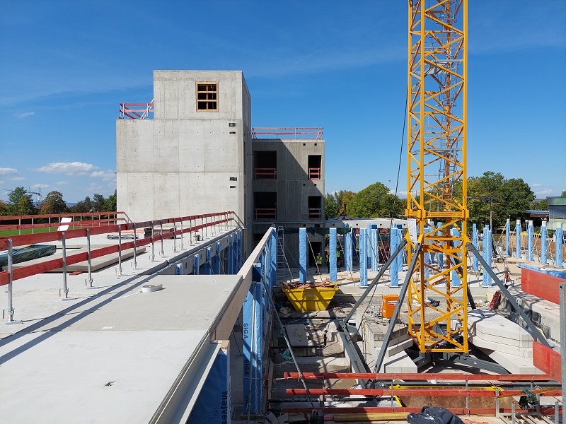 Holz-Beton-Verbundelemente der Decken über dem Erdgeschoss