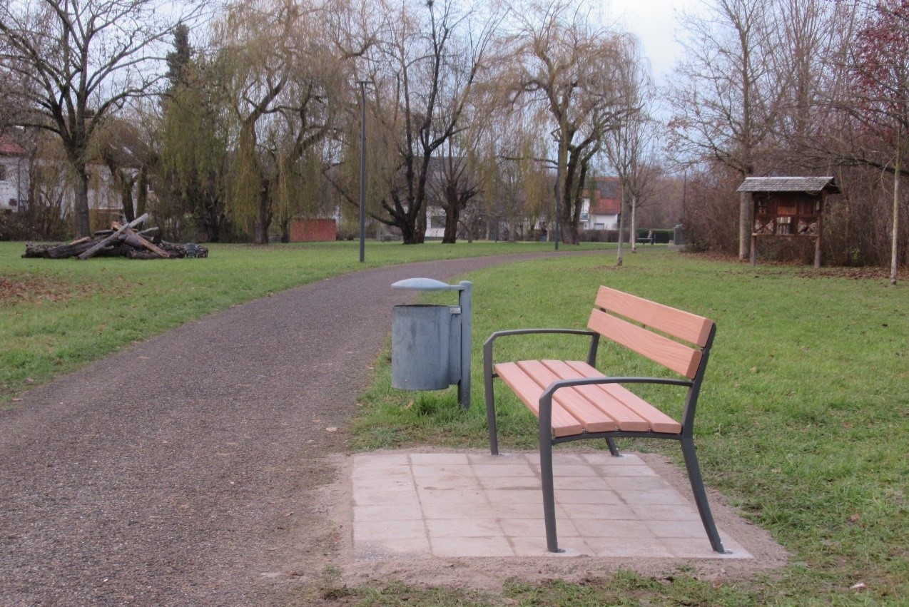 Neue Parkbank