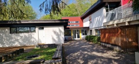 Eingangsbereich der Kindertagesstätte Das Bild zeigt den Eingangsbereich der Kindertagesstätte Käthe-Kollwitz-Weg