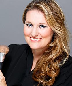 Katja Kienh&ouml;fer