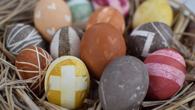 Eier f&auml;rben 