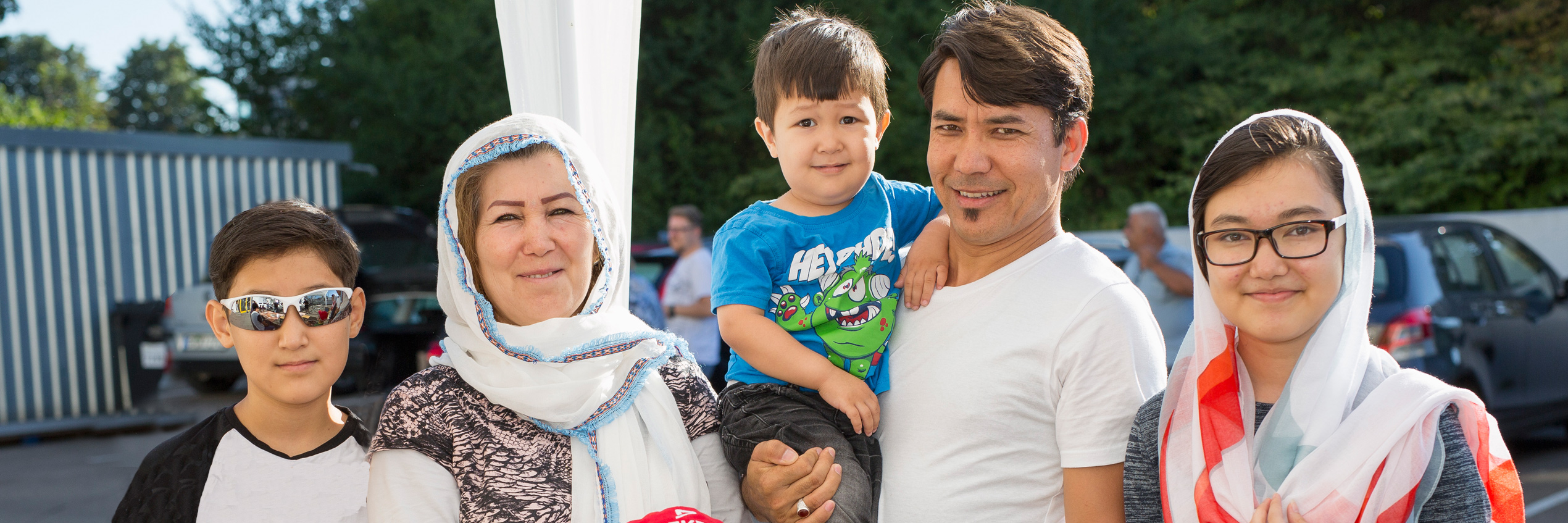 Gefl&uuml;chtenden-Familie mit Familienmitgliedern in unterschiedlichem Alter